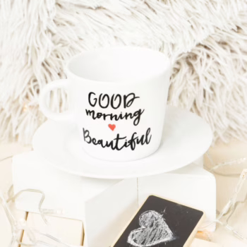 Filiżanka Good Morning Beautiful – ręcznie zdobiona porcelana Kika Handmade
