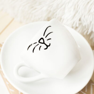 Filiżanka Kocie espresso – ręcznie zdobiona porcelana Kika Handmade