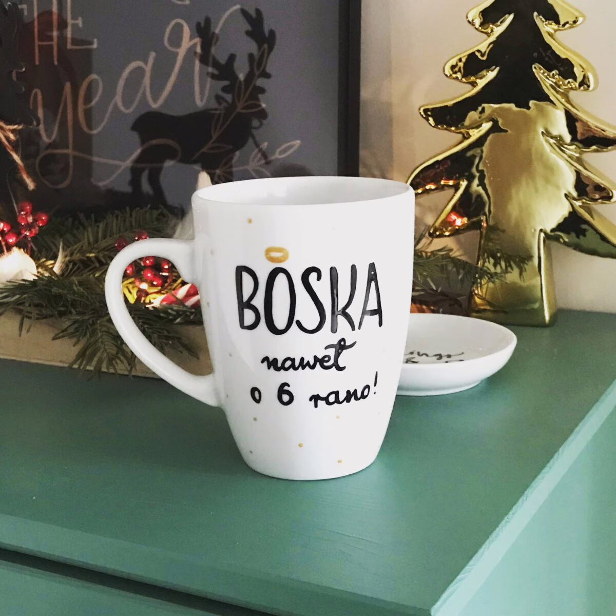 Kubek Boska – ręcznie zdobiona porcelana Kika Handmade
