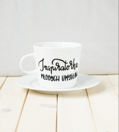 Filiżanka Inspiratorka – ręcznie zdobiona porcelana Kika Handmade