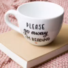 Kubek Reading – ręcznie zdobiona porcelana Kika Handmade