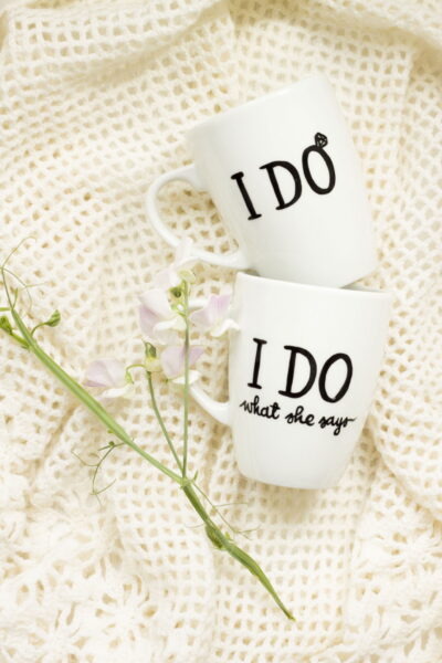 Zestaw kubków ślubnych I DO – ręcznie zdobiona porcelana Kika Handmade