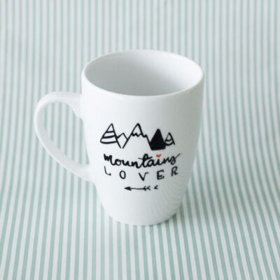 Kubek Mountains Lover – ręcznie zdobiona porcelana Kika Handmade Kubek Mountains Lover – ręcznie zdobiona porcelana Kika Handmade