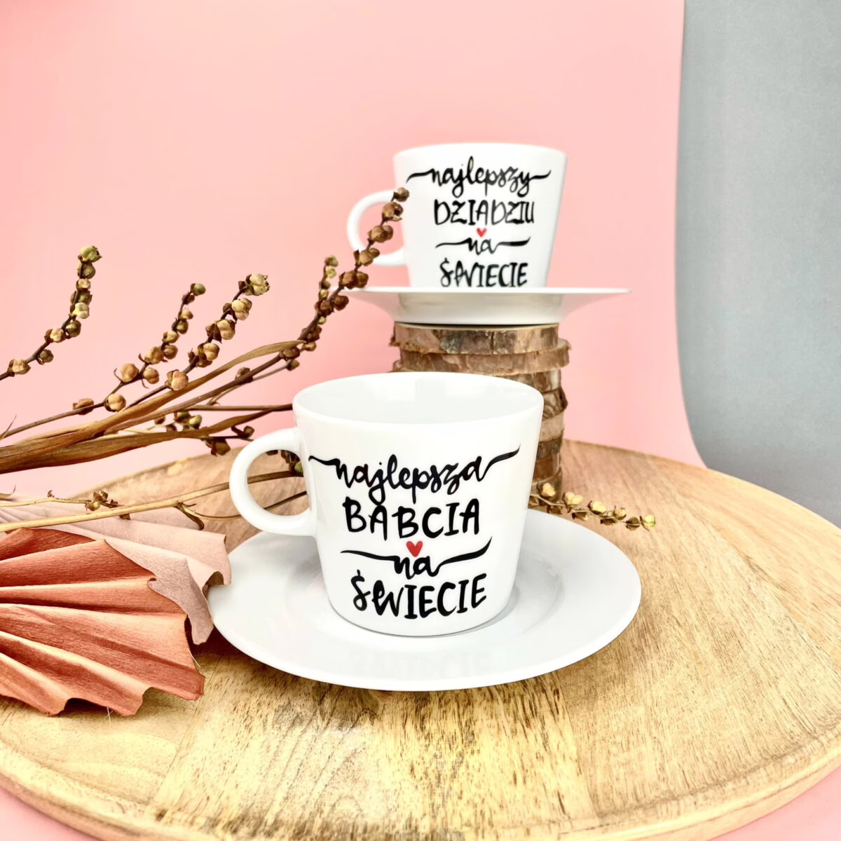 Filiżanka Najlepsza Babcia na Świecie – ręcznie zdobiona porcelana Kika Handmade