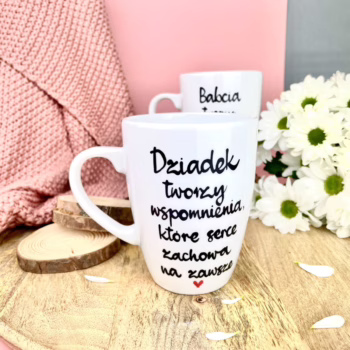 Kubek Dziadek tworzy wspomnienia – ręcznie zdobiona porcelana Kika Handmade