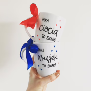 Kubek Ciocia to skarb – ręcznie zdobiona porcelana Kika Handmade