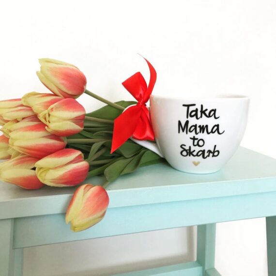 Kubek Taka Mama to skarb – ręcznie zdobiona porcelana Kika Handmade