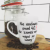 Kubek na urodziny Nie uciekniesz – ręcznie zdobiona porcelana Kika Handmade