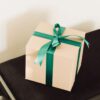 Pakowanie na prezent ( na 1 produkt z naszej oferty, oprócz kubka 1L) – ręcznie zdobiona porcelana Kika Handmade