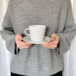 Filiżanka 200 ml z Twoim napisem – ręcznie zdobiona porcelana Kika Handmade