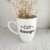 Kubek CUD dziewczyna – ręcznie zdobiona porcelana Kika Handmade