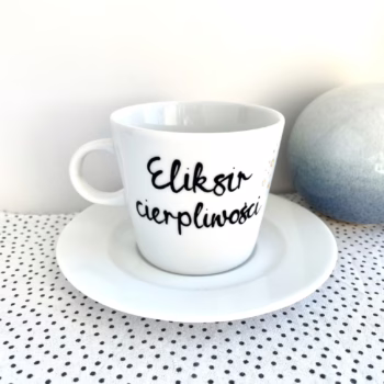 Filiżanka Eliksir cierpliwości – ręcznie zdobiona porcelana Kika Handmade