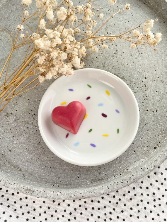 Spodek na torebkę herbaty, drobiazgi Confetti – ręcznie zdobiona porcelana Kika Handmade