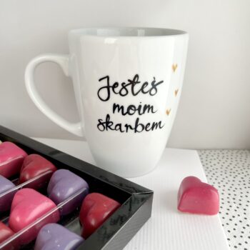 Kubek Jesteś moim skarbem – ręcznie zdobiona porcelana Kika Handmade