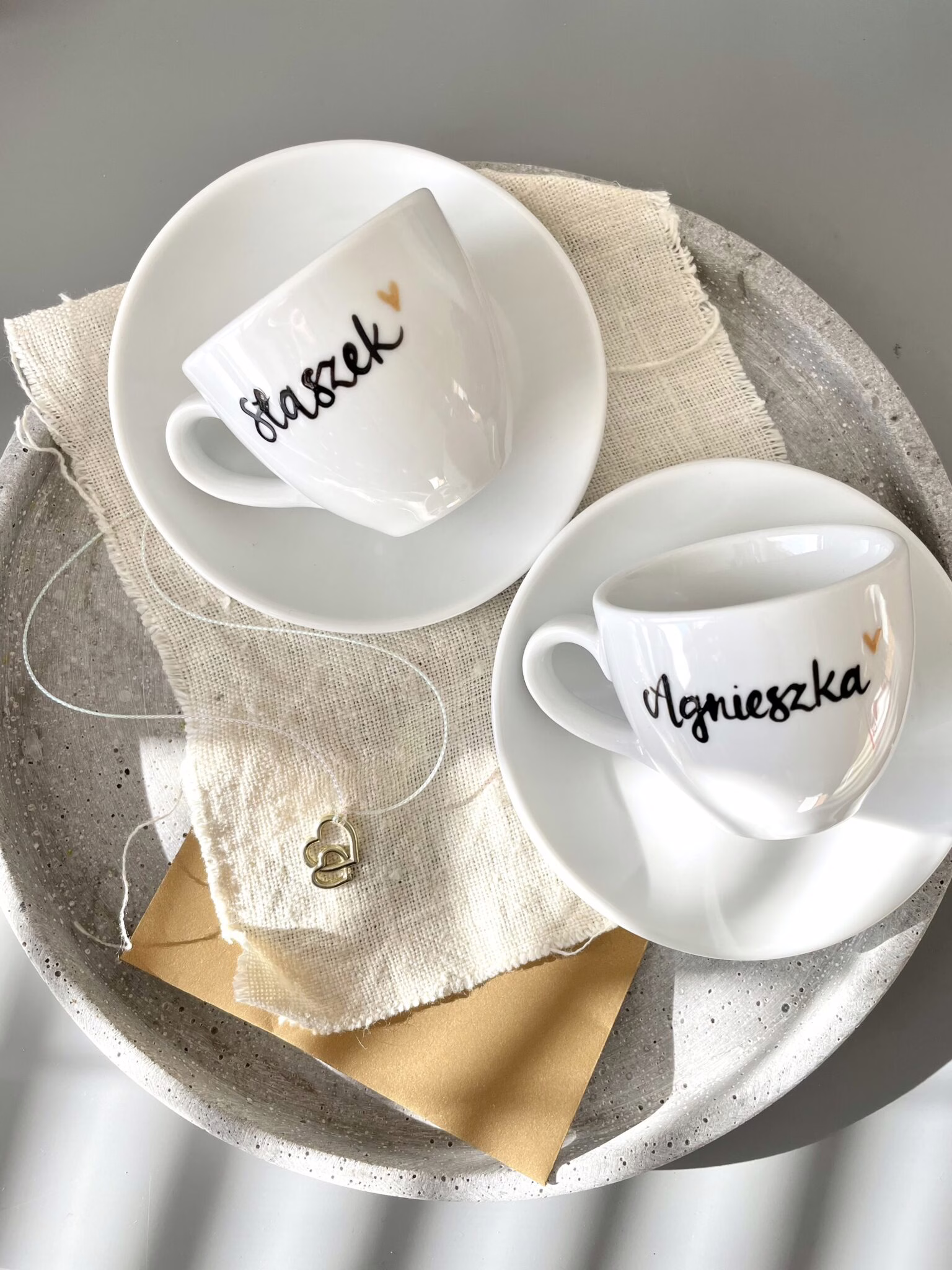 Zestaw filiżanek do espresso z imionami – ręcznie zdobiona porcelana Kika Handmade Zestaw filiżanek do espresso z imionami – ręcznie zdobiona porcelana Kika Handmade
