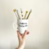 Kubek Najlepsza Nauczycielka – ręcznie zdobiona porcelana Kika Handmade