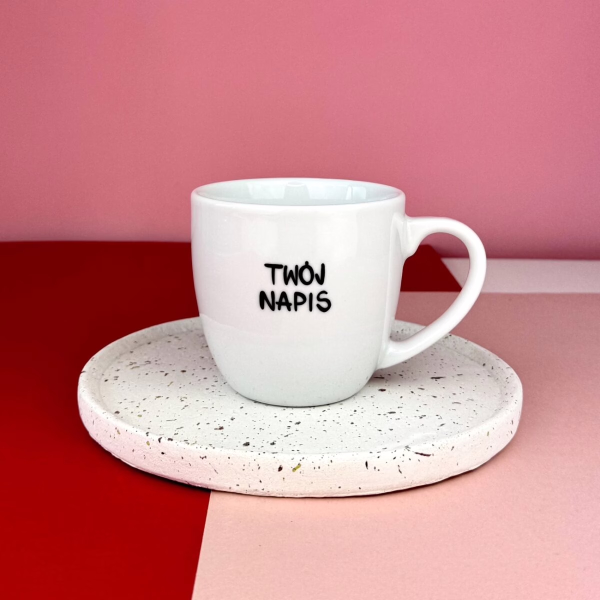 Kubek 300 ml z Twoim napisem – ręcznie zdobiona porcelana Kika Handmade Kubek 300 ml z Twoim napisem – ręcznie zdobiona porcelana Kika Handmade