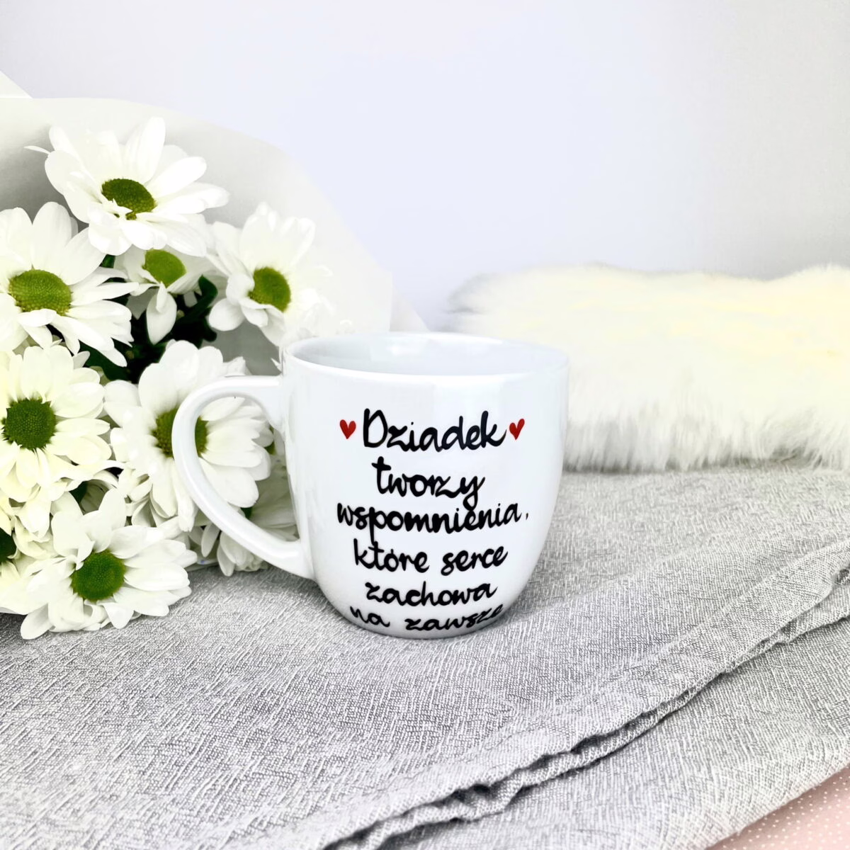 Kubek Dziadek tworzy wspomnienia 300 ml – ręcznie zdobiona porcelana Kika Handmade
