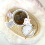 Herbata w kształcie książki – ręcznie zdobiona porcelana Kika Handmade