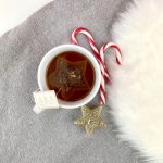 Herbata świąteczna w kształcie gwiazdki – ręcznie zdobiona porcelana Kika Handmade