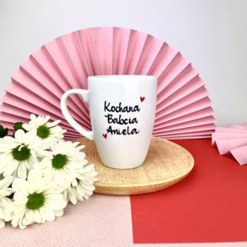 Kubek Kochana Babcia z imieniem – ręcznie zdobiona porcelana Kika Handmade