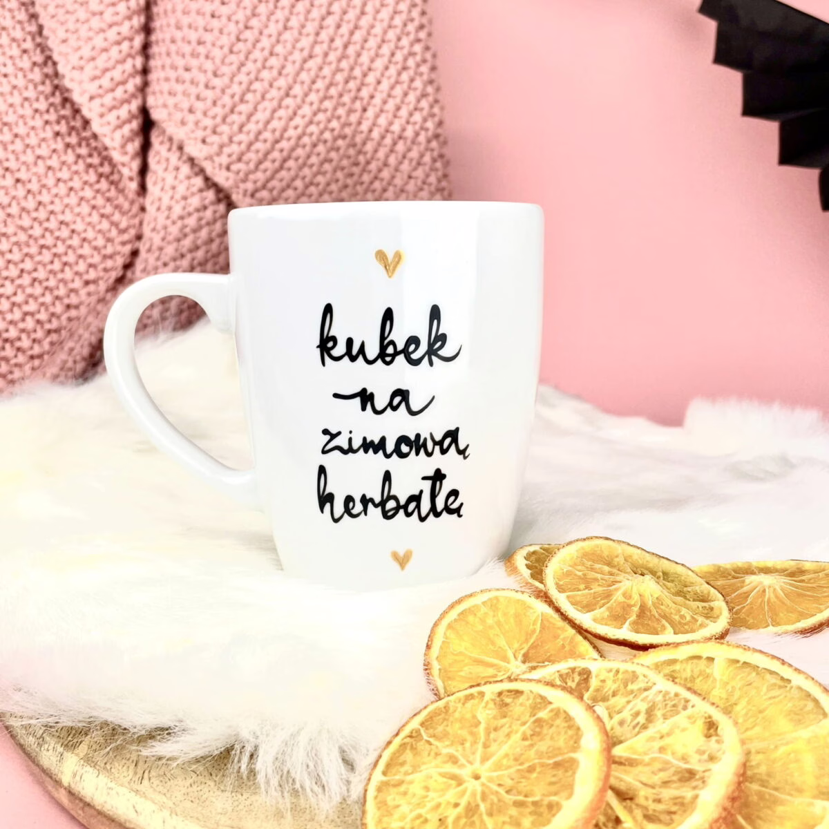 Kubek na zimową herbatę – ręcznie zdobiona porcelana Kika Handmade