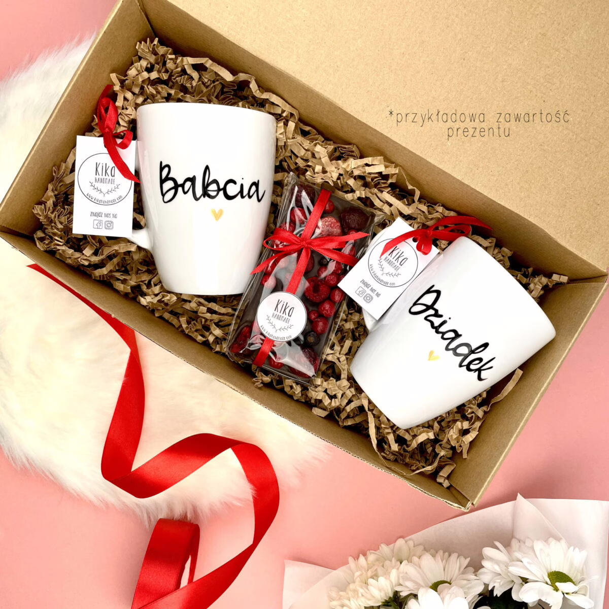Pakowanie na prezent ( na zestaw kubków/filiżanek, kubek 1L) – ręcznie zdobiona porcelana Kika Handmade Pakowanie na prezent ( na zestaw kubków/filiżanek, kubek 1L) – ręcznie zdobiona porcelana Kika Handmade
