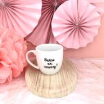Kubek Będzie na wczoraj 300 ml – ręcznie zdobiona porcelana Kika Handmade