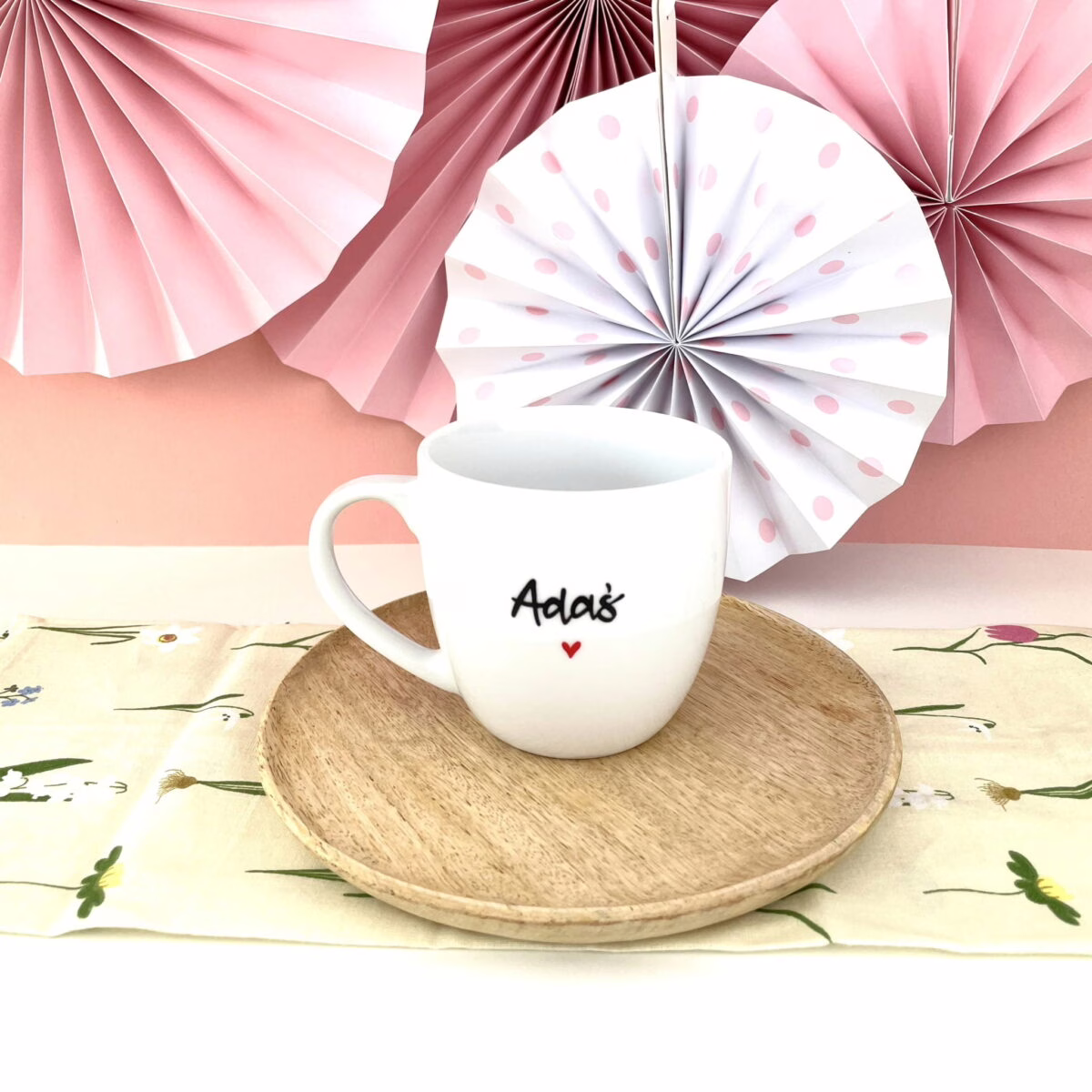 Kubek z imieniem 300 ml – ręcznie zdobiona porcelana Kika Handmade Kubek z imieniem 300 ml – ręcznie zdobiona porcelana Kika Handmade