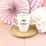 Kubek Super ciocia – ręcznie zdobiona porcelana Kika Handmade