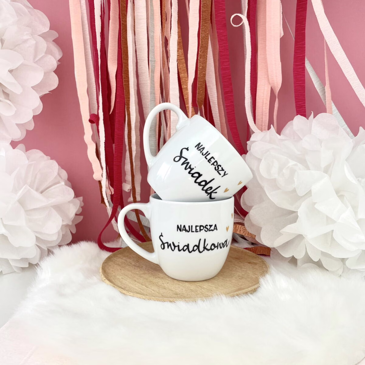 Zestaw kubków 300 ml – dla najlepszych świadków – ręcznie zdobiona porcelana Kika Handmade Zestaw kubków 300 ml – dla najlepszych świadków – ręcznie zdobiona porcelana Kika Handmade