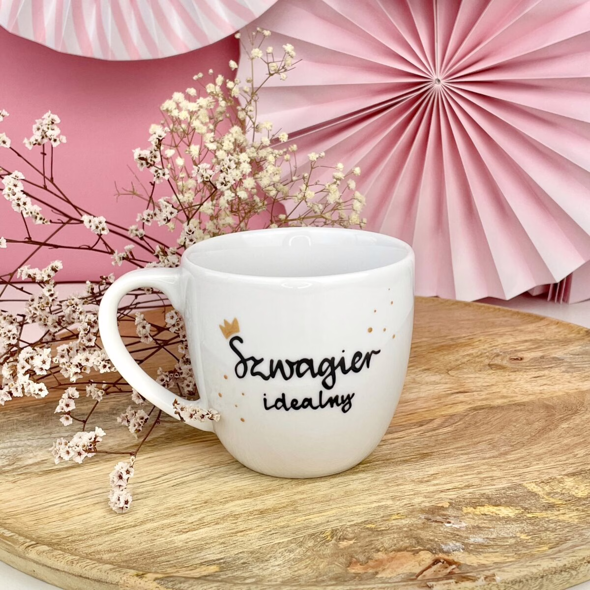 Kubek 300 ml – Szwagier idealny – ręcznie zdobiona porcelana Kika Handmade Kubek 300 ml – Szwagier idealny – ręcznie zdobiona porcelana Kika Handmade