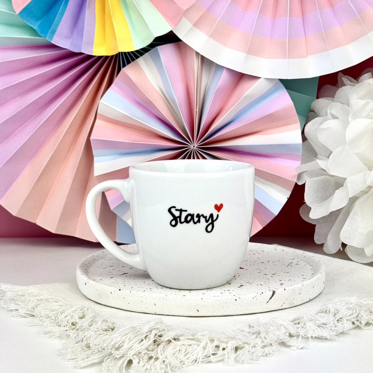 Kubek 300 ml – Stary – ręcznie zdobiona porcelana Kika Handmade Kubek 300 ml – Stary – ręcznie zdobiona porcelana Kika Handmade