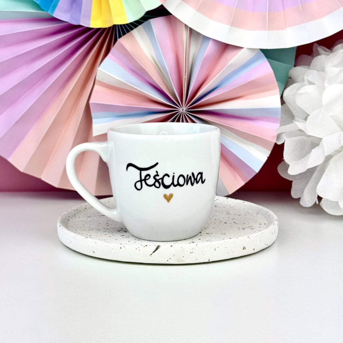 Kubek 300 ml – Teściowa – ręcznie zdobiona porcelana Kika Handmade
