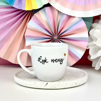 Kubek Łyk weny – 300 ml – ręcznie zdobiona porcelana Kika Handmade