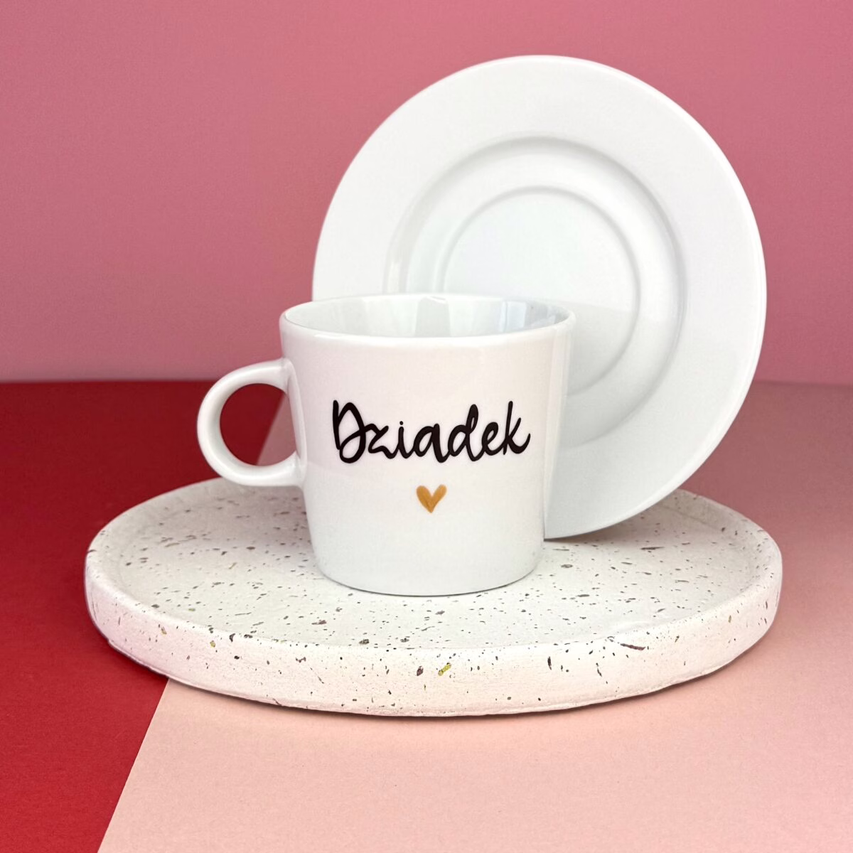 Zestaw filiżanek Babcia i Dziadek – ręcznie zdobiona porcelana Kika Handmade Zestaw filiżanek Babcia i Dziadek – ręcznie zdobiona porcelana Kika Handmade