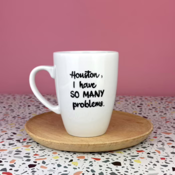 Kubek SO MANY problems 360 ml – ręcznie zdobiona porcelana Kika Handmade