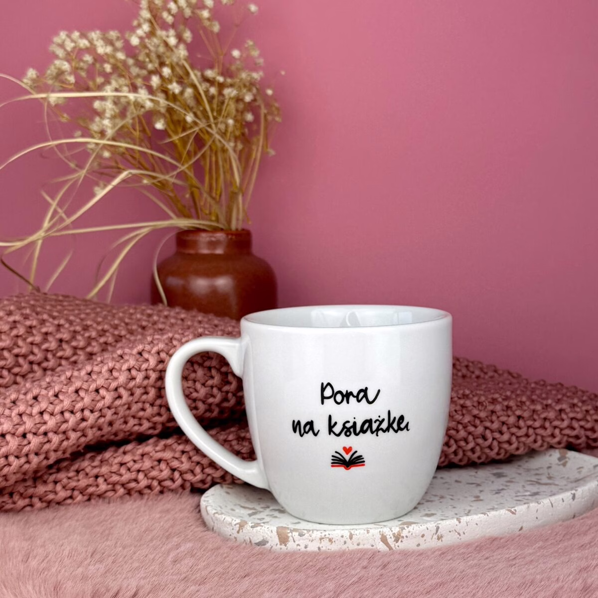 Kubek Pora na książkę 300 ml – ręcznie zdobiona porcelana Kika Handmade