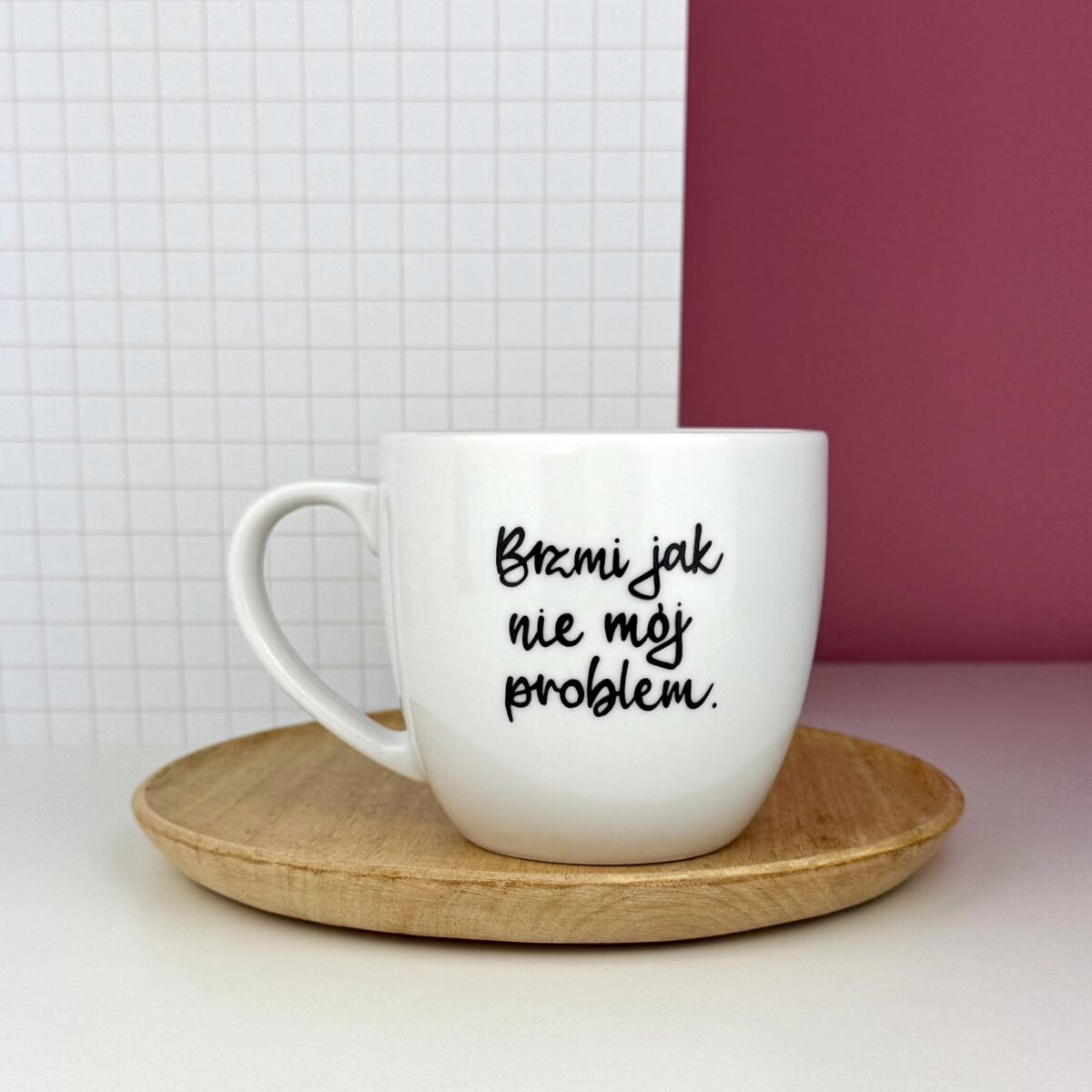 Kubek Brzmi jak nie mój problem 300 ml – ręcznie zdobiona porcelana Kika Handmade